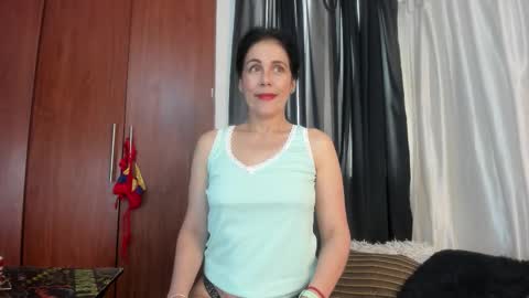 Girasol Walton online show from 02.15.26