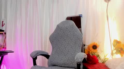 Girasol Walton online show from 04.07.26