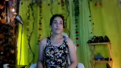 Snapshot of girasol_walton chatting on 06.12.26 Girasol Walton online show from 06.12.26