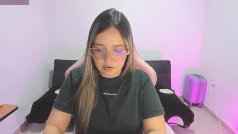 Alana online show from 11.25.25