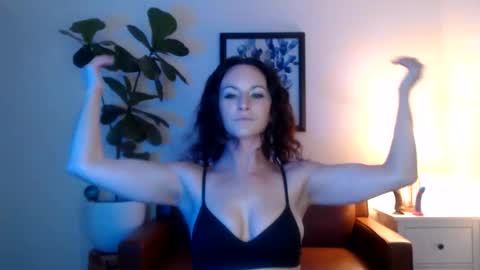 Snapshot of girlnexxxdoor chatting on 02.12.26 Girlnexxxdoor online show from 02.12.26