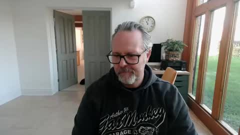 girlsandbikes online show from 01.14.25