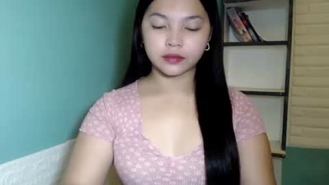 Rhaine online show from 11.28.25