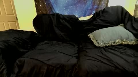 Snapshot of girthmason chatting on 10.09.25 Girth online show from 10.09.25