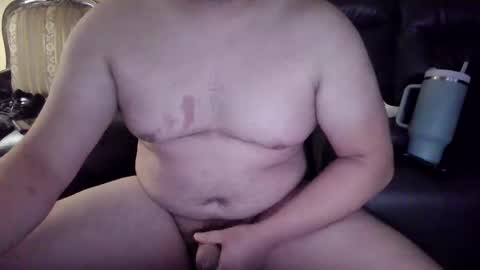 Snapshot of girthysausage904344 chatting on 12.31.24 GirthySausage online show from 12.31.24