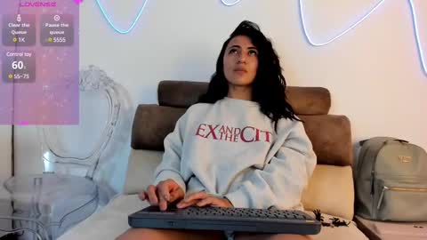 Snapshot of gisell_s chatting on 02.24.25 Gisell s online show from 02.24.25