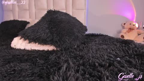 Instagram gisellee  22  online show from 03.10.25