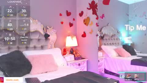 GiselleNoah online show from 03.10.25