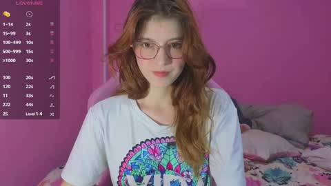 Snapshot of giseselle chatting on 05.01.26 giselle online show from 05.01.26