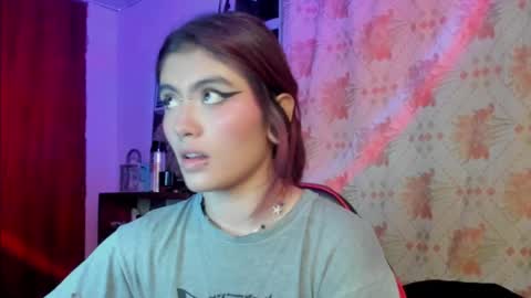 Snapshot of giulietta_mon chatting on 01.12.25 Giulietta online show from 01.12.25