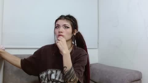 Snapshot of giulietta_mon chatting on 06.22.26 Giulietta online show from 06.22.26