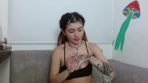 Snapshot of giulietta_mon chatting on 07.16.26 Giulietta online show from 07.16.26