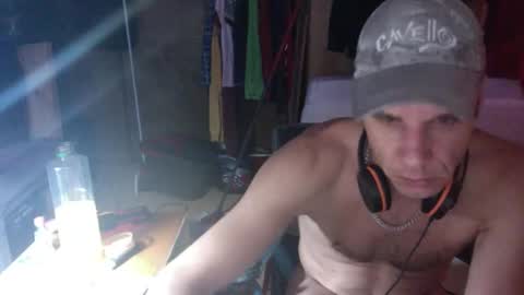 Snapshot of gizmomaster chatting on 06.02.26 dutch rave guy c2c dutch online show from 06.02.26