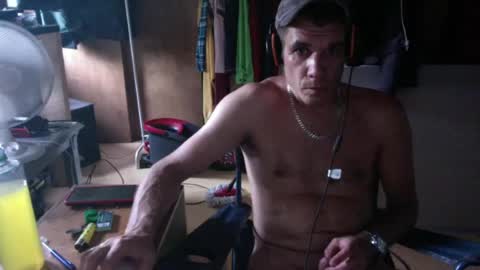 Snapshot of gizmomaster chatting on 06.27.26 dutch rave guy c2c dutch online show from 06.27.26