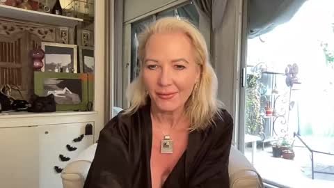 Gl1tter Barbie online show from 10.12.25