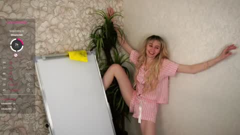 Snapshot of glennabardy chatting on 02.01.25 Sandra online show from 02.01.25