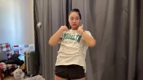 Mia online show from 04.07.26