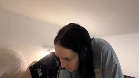 Bella online show from 10.14.25