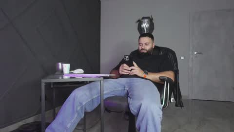 Matthew .. for short call me Matt online show from 11.09.25