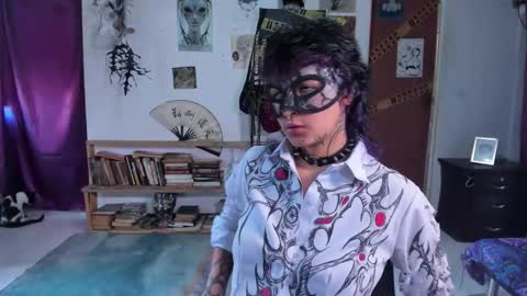 Snapshot of glitch_doll chatting on 10.24.25 NYX online show from 10.24.25