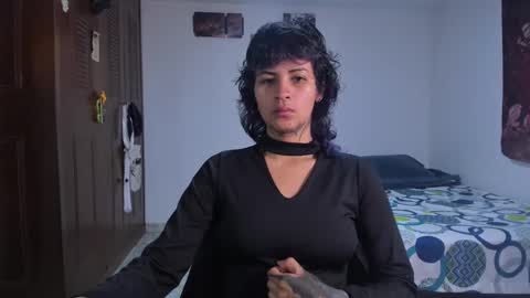 Snapshot of glitch_doll chatting on 11.03.25 NYX online show from 11.03.25