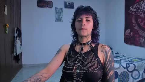 Snapshot of glitch_doll chatting on 11.07.25 NYX online show from 11.07.25