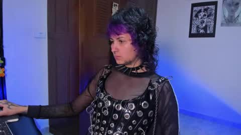 Snapshot of glitch_doll chatting on 11.14.25 NYX online show from 11.14.25