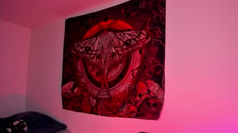 Snapshot of glitch_doll chatting on 02.05.26 NYX online show from 02.05.26