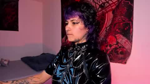 Snapshot of glitch_doll chatting on 02.06.26 NYX online show from 02.06.26