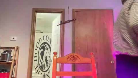 Snapshot of globalmovement chatting on 12.02.25 globalmovement online show from 12.02.25