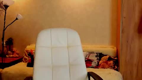 Gloria Wood online show from 03.01.25