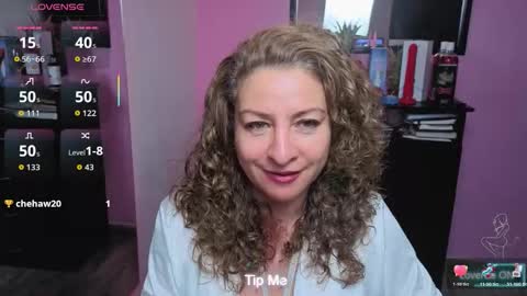 Snapshot of gloriacrespo chatting on 11.05.25 gloriacrespo online show from 11.05.25