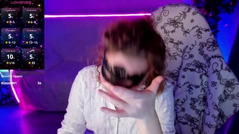 gloriagrays online show from 12.18.24