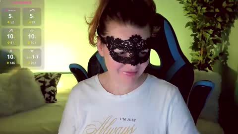 gloriagrays online show from 10.31.25