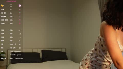 Gloria online show from 11.24.25