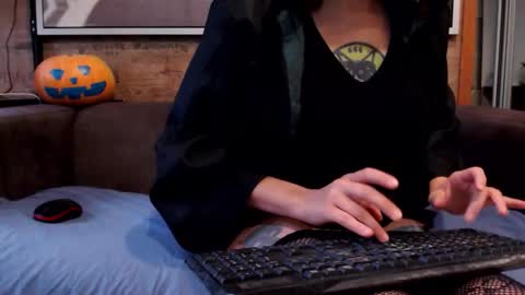 Tanya online show from 10.23.25