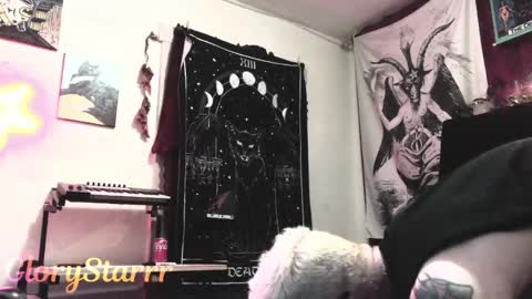 Snapshot of glorystarrr chatting on 04.28.26 Glory Starrr online show from 04.28.26