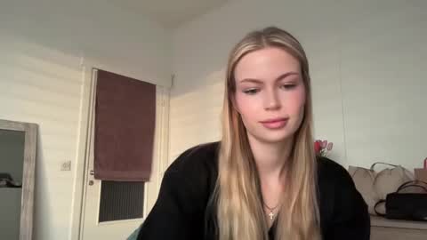 glow_angel online show from 01.27.25