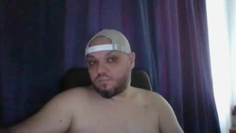 Snapshot of glusgan chatting on 06.16.26 Your boy online show from 06.16.26