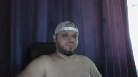 Snapshot of glusgan chatting on 06.25.26 Your boy online show from 06.25.26