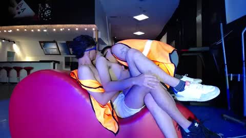 THOMAS AND DAMIAND online show from 01.28.25