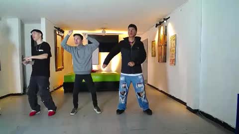 THOMAS AND DAMIAND online show from 11.22.25