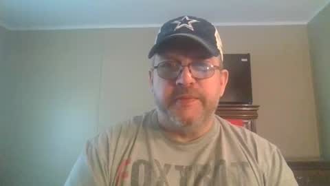 Snapshot of gobey33 chatting on 04.22.26 IDKIDCIDGAF online show from 04.22.26
