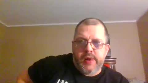Snapshot of gobey33 chatting on 05.01.26 IDKIDCIDGAF online show from 05.01.26