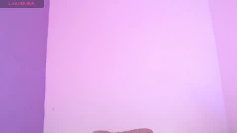 Snapshot of goddess_allison chatting on 12.18.24 goddess_allison online show from 12.18.24