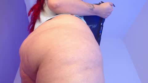 Snapshot of goddess_allison chatting on 02.06.25 goddess_allison online show from 02.06.25