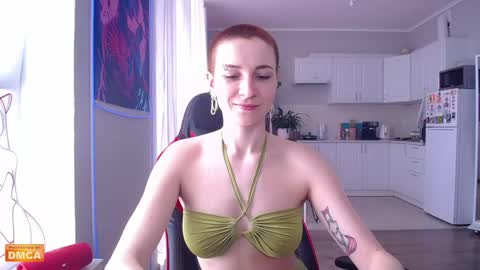 Snapshot of goddess_elpisfoxter chatting on 05.29.26 Elpis Foxter online show from 05.29.26