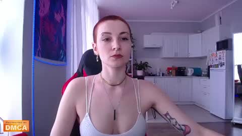 Snapshot of goddess_elpisfoxter chatting on 06.09.26 Elpis Foxter online show from 06.09.26