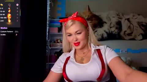 Snapshot of goddess_isabella11 chatting on 04.19.26 Mrs. Isabella online show from 04.19.26