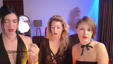 Snapshot of goddess_marylin chatting on 02.02.25   330 UTC2 girls   online show from 02.02.25
